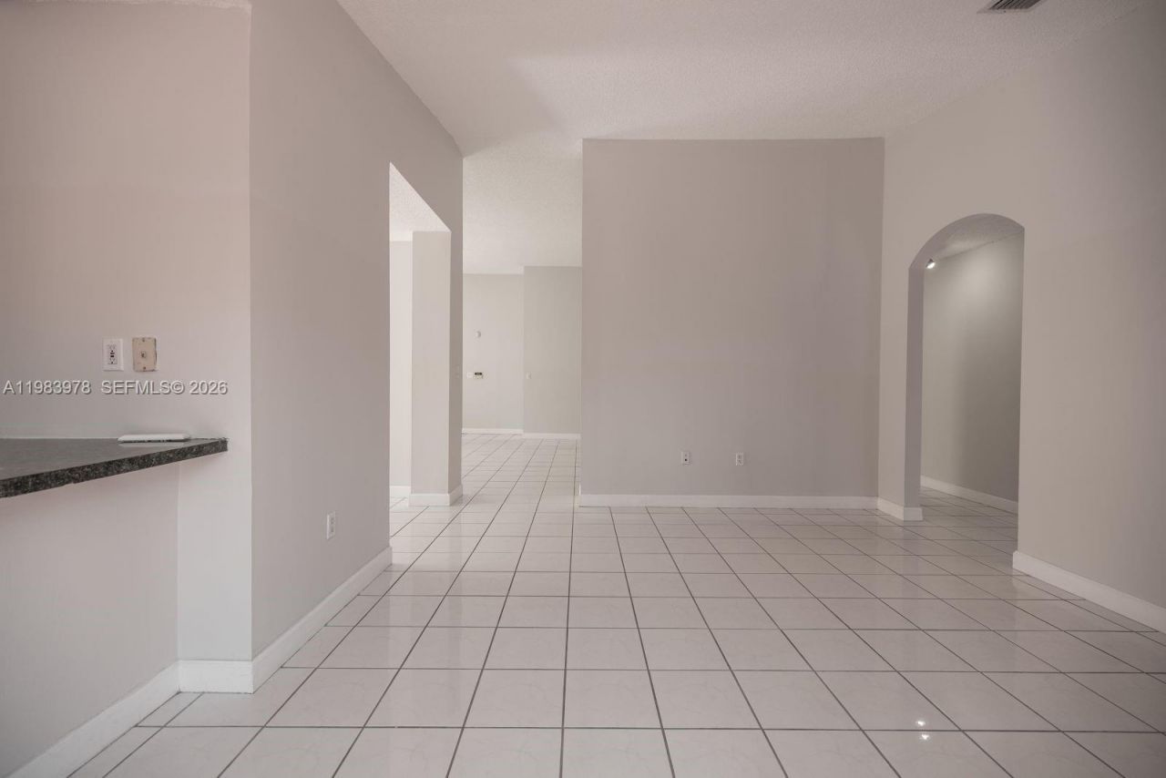 1065 NW 131st Ave , Unit ., Miami, FL 33182 Photo