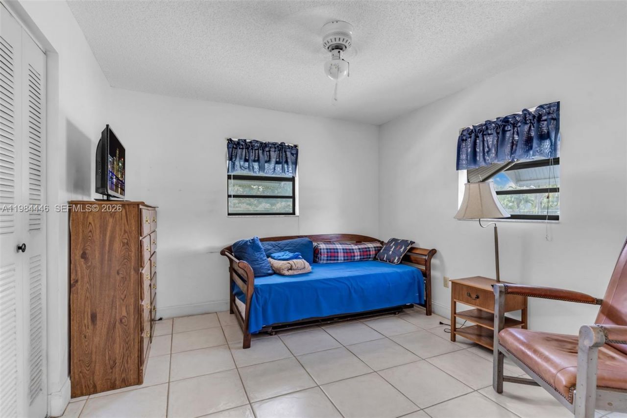 19200 SW 218th St , Miami, FL 33170 Photo