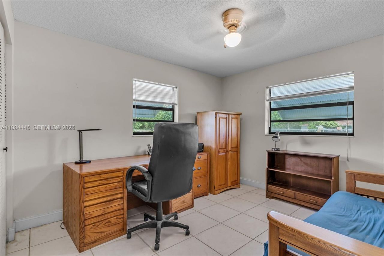 19200 SW 218th St , Miami, FL 33170 Photo