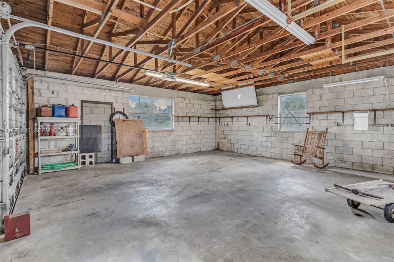 19200 SW 218th St , Miami, FL 33170 Photo