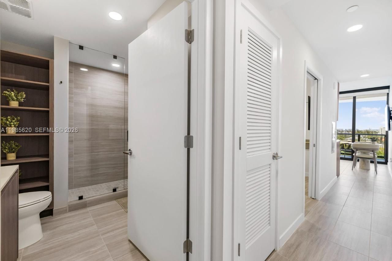 580 72nd St , Unit 613, Miami Beach, FL 33141 Photo