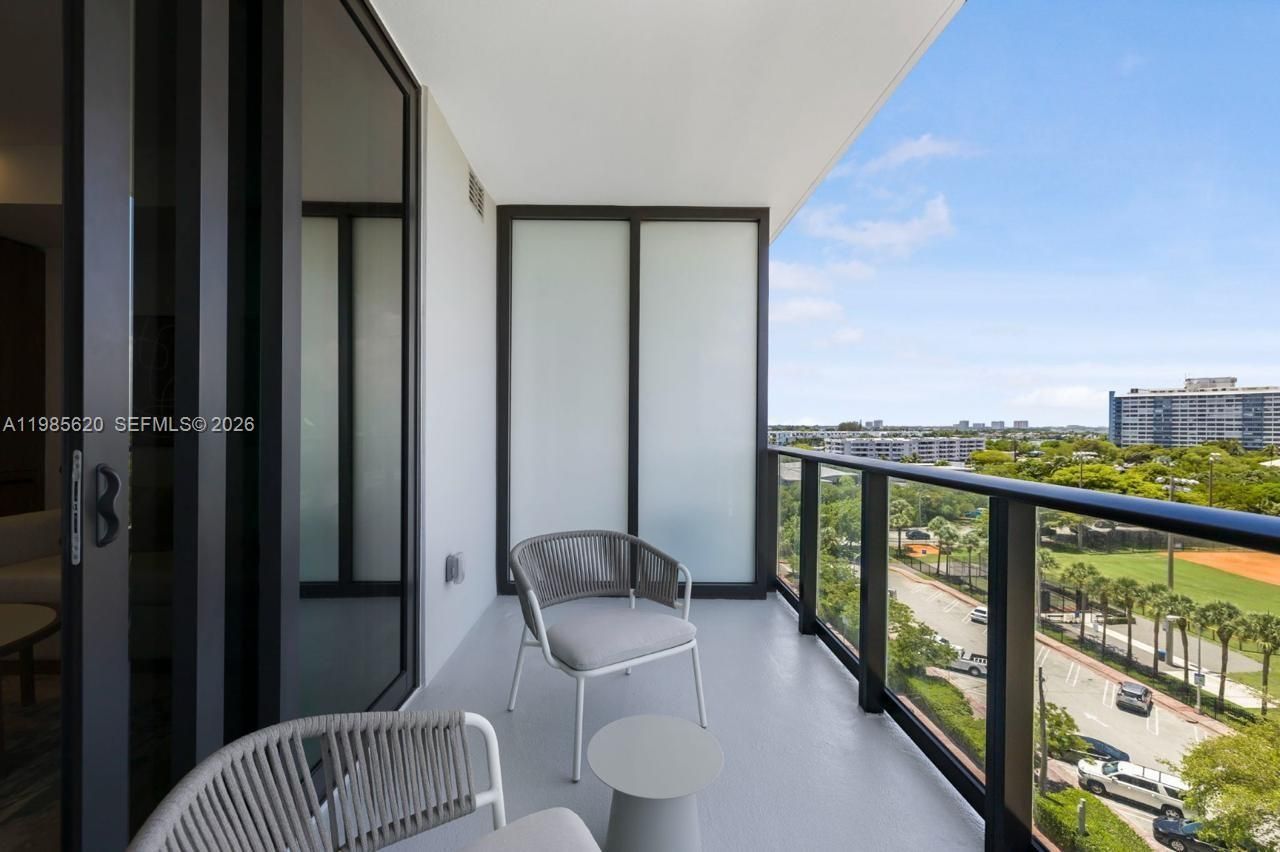 580 72nd St , Unit 613, Miami Beach, FL 33141 Photo