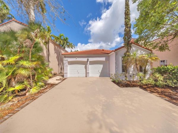 12345 NW 1st St, Plantation, FL 33325