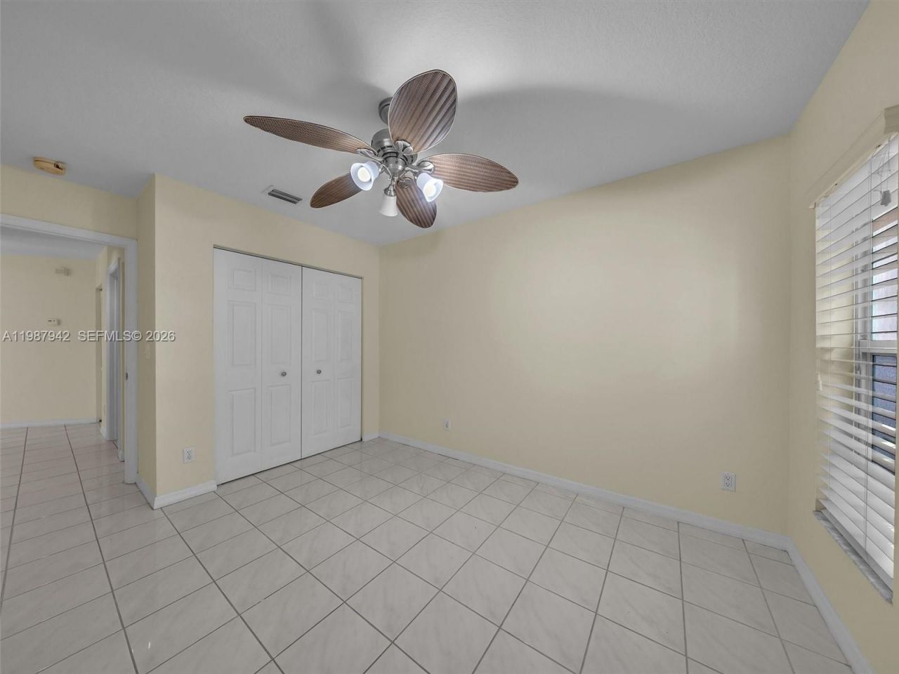 12345 NW 1st St, Plantation, FL 33325 Photo