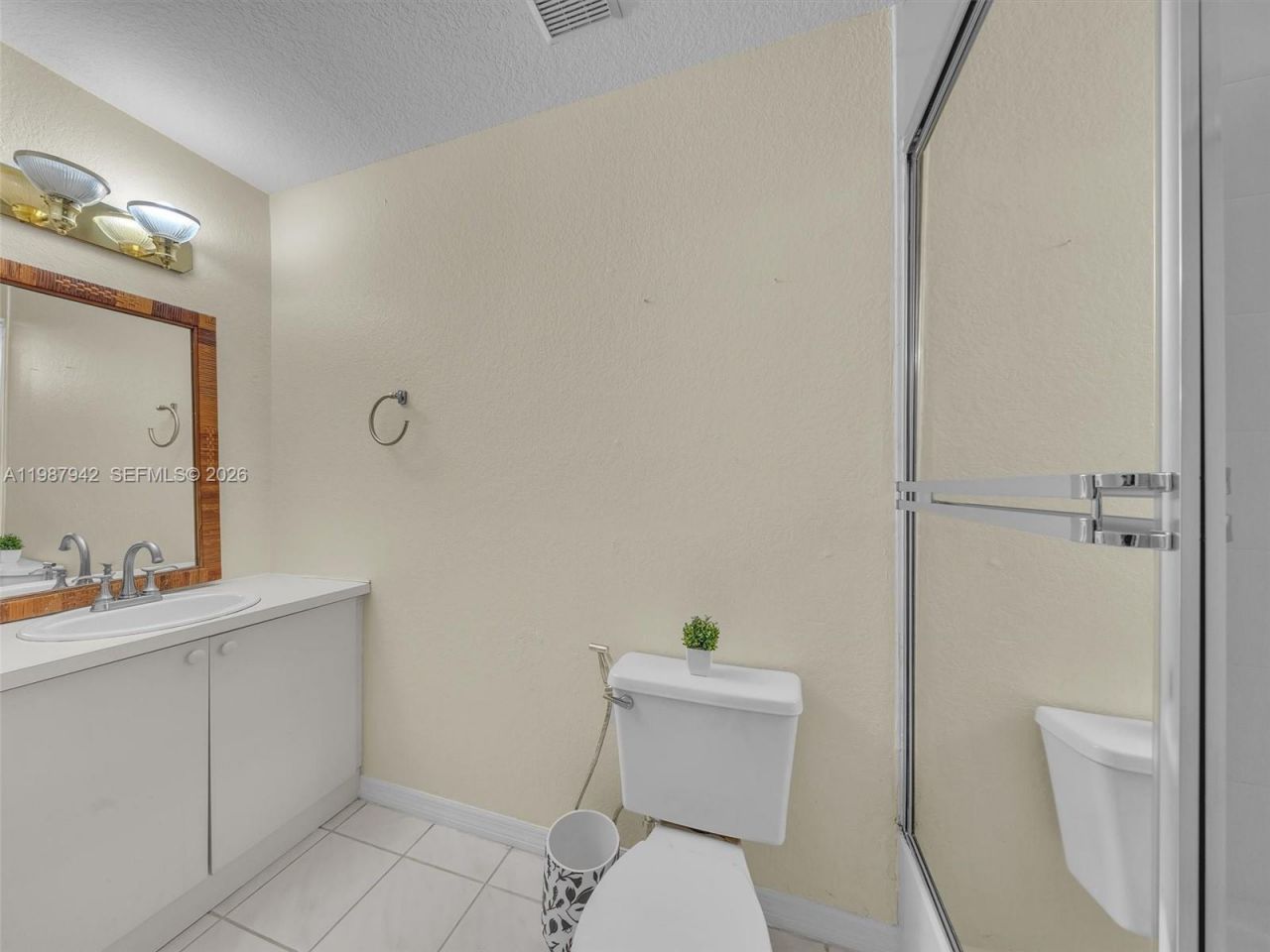 12345 NW 1st St, Plantation, FL 33325 Photo