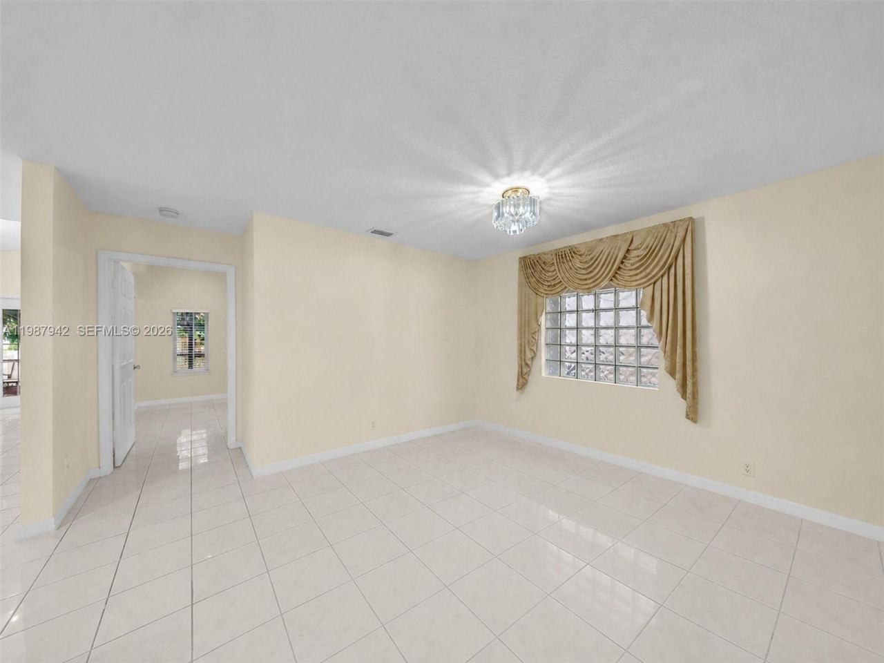 12345 NW 1st St, Plantation, FL 33325 Photo