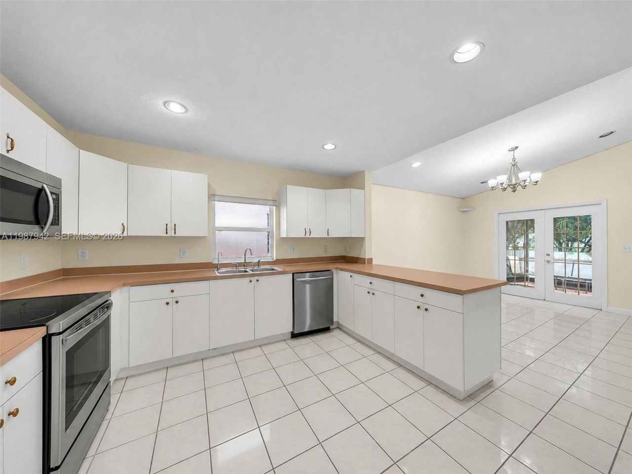 12345 NW 1st St, Plantation, FL 33325 Photo