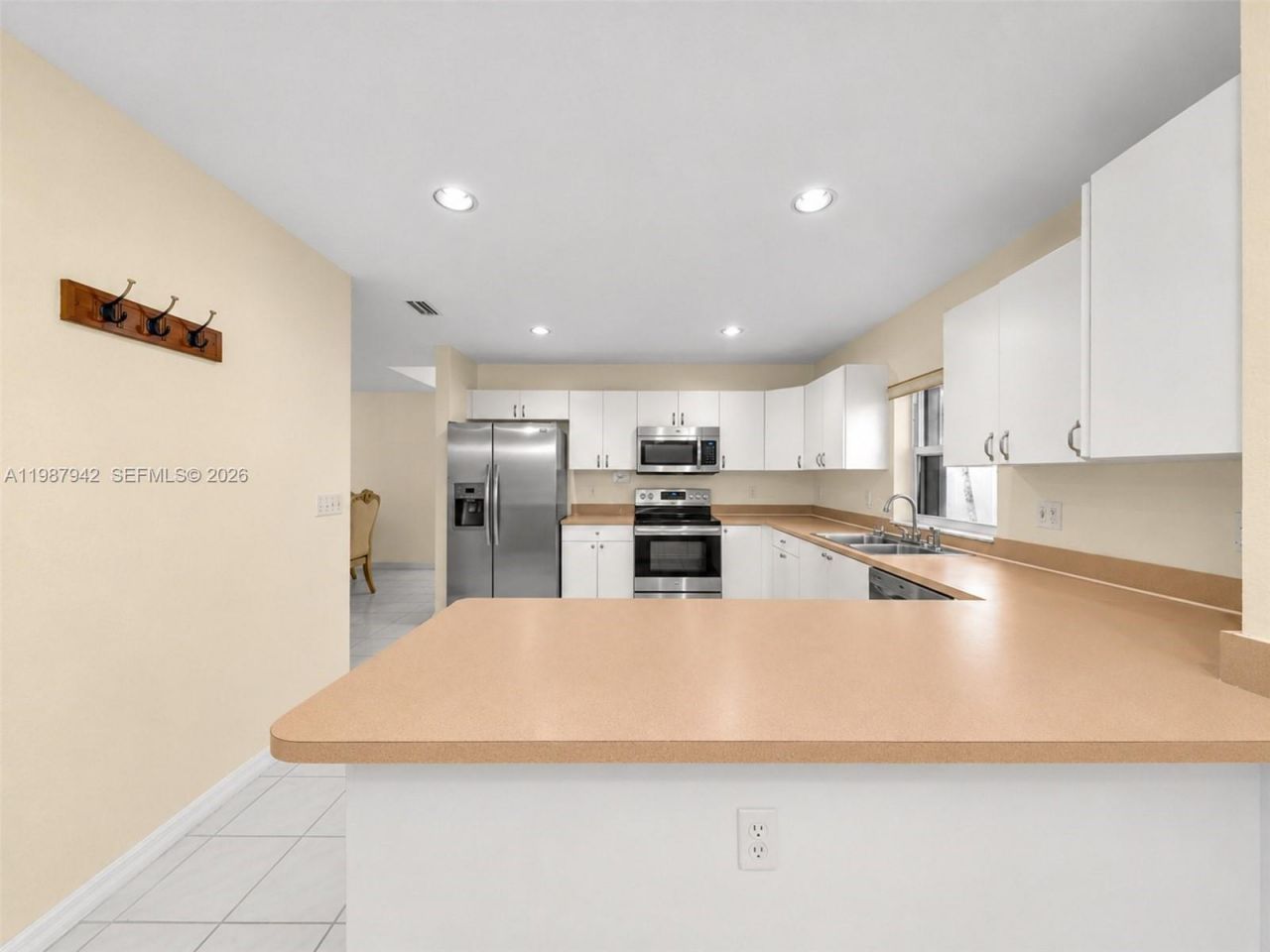 12345 NW 1st St, Plantation, FL 33325 Photo