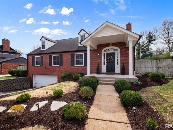 8142 Amherst Avenue, University City, MO 63130