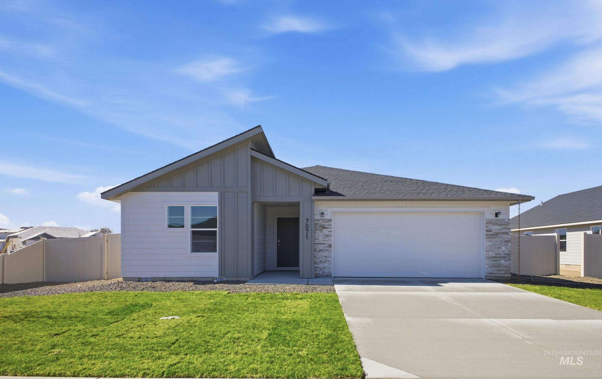 7071 E Shields Dr, Nampa, ID 83687 Main Photo