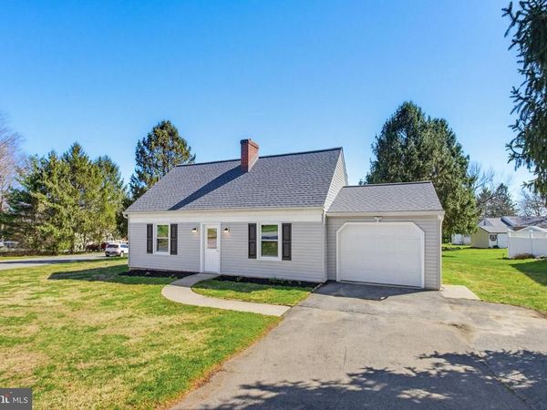 2655 HEMLOCK DRIVE, COLUMBIA, PA 17512