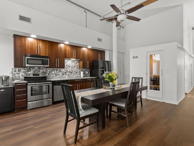 78 E Chestnut Street, Unit 107, Columbus, OH 43215 Photo 2