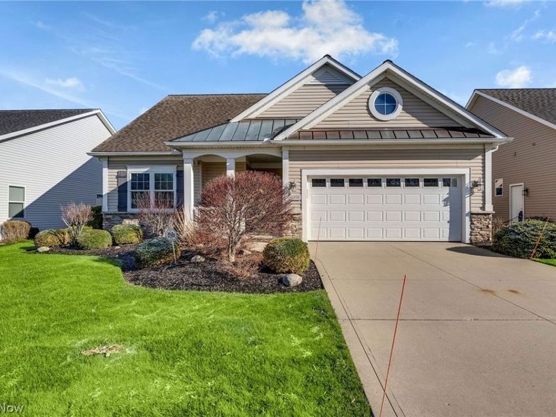 8195 Manor Gate Way, Mentor, OH 44060 Photo 2