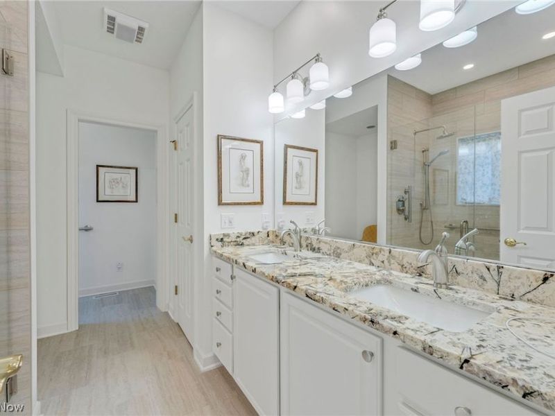 8195 Manor Gate Way, Mentor, OH 44060 Photo 23