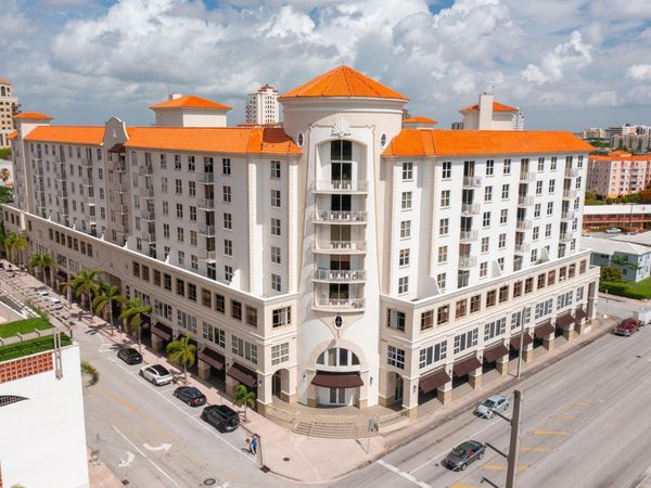 2030 S Douglas Road, Unit 807, Coral Gables, FL 33134