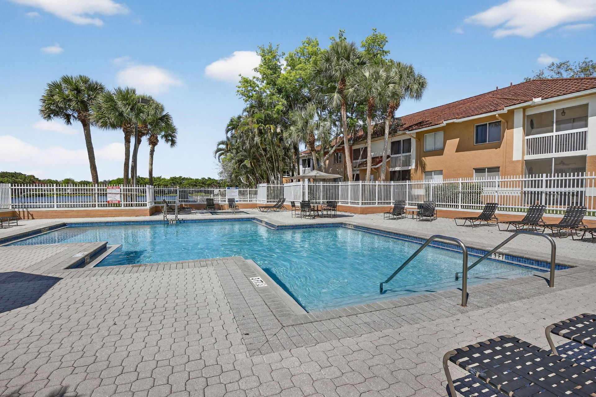 807 NW 91st Terrace Nw, Unit 807, Plantation, FL 33324 Photo