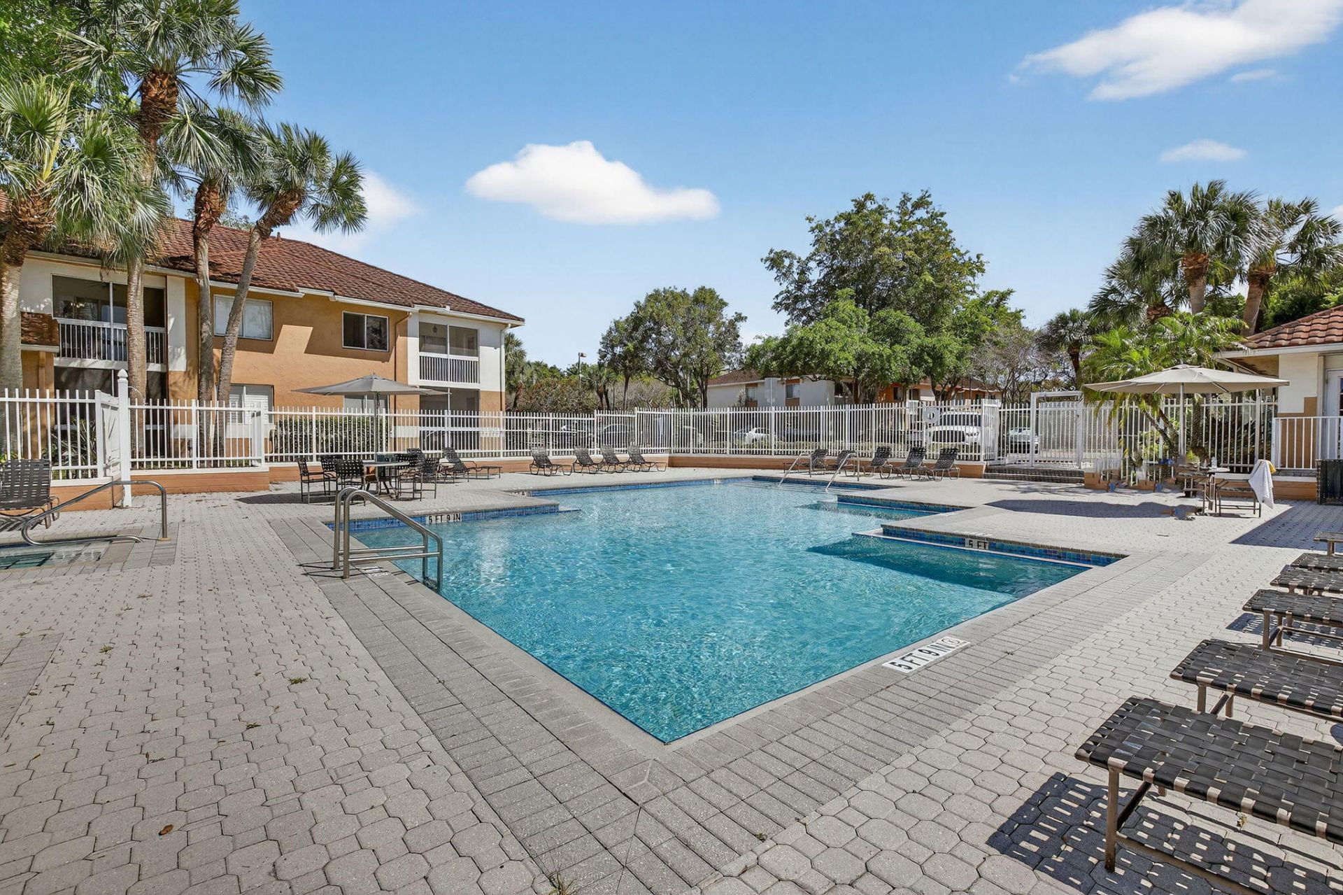 807 NW 91st Terrace Nw, Unit 807, Plantation, FL 33324 Photo