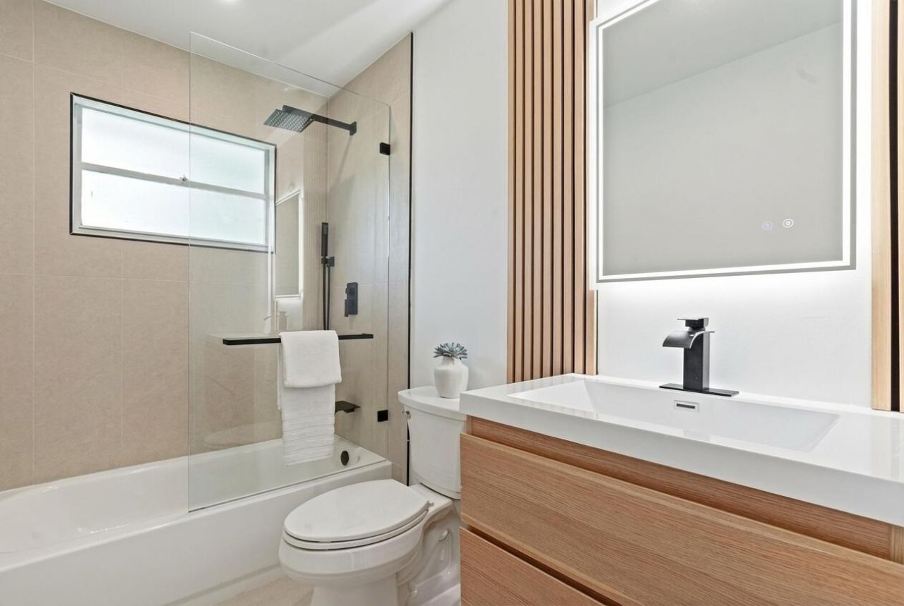 301 NW 78th Terrace, Plantation, FL 33324 Photo