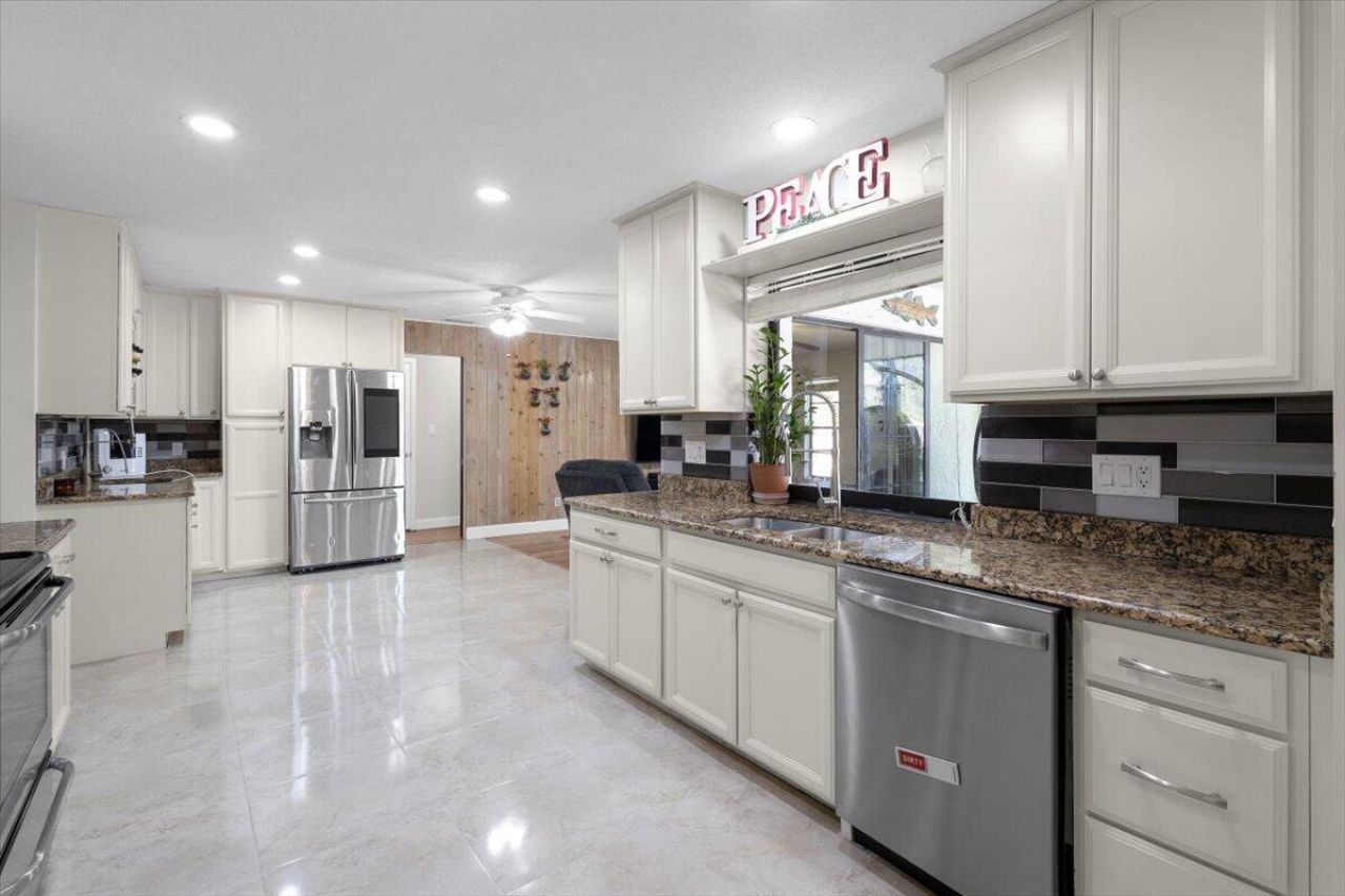 879 SE Carnival Avenue, Port Saint Lucie, FL 34983 Photo