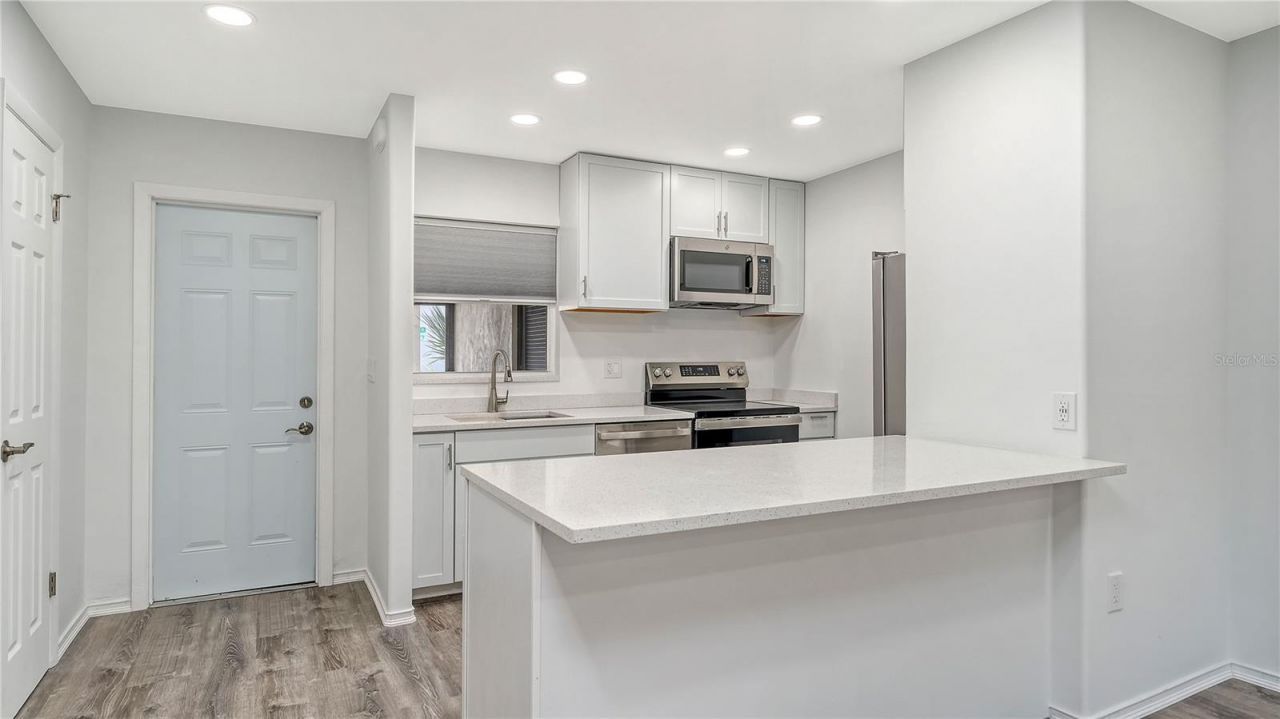 3310 Ramblewood Place , Sarasota, FL 34237 Photo