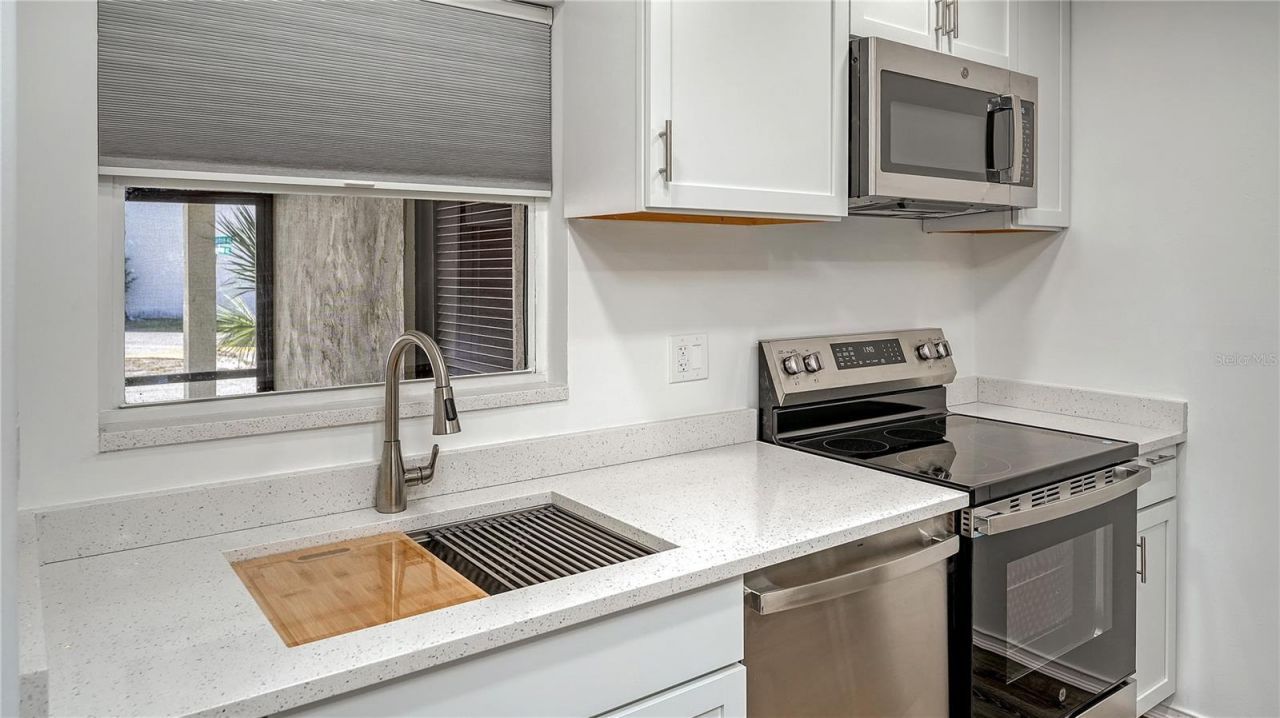 3310 Ramblewood Place , Sarasota, FL 34237 Photo