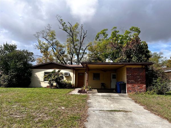 7808 N WOODLYNNE AVENUE , TAMPA, FL 33614