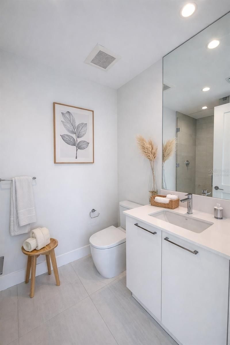 275 1st Avenue, Unit 3807, Saint Petersburg, FL 33701 Photo