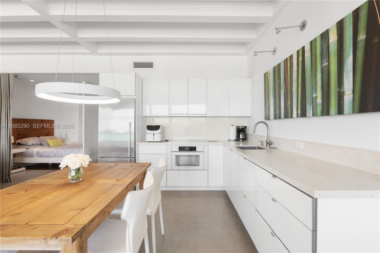 4925 Collins Ave, Unit 5C, Miami Beach, FL 33140 Photo