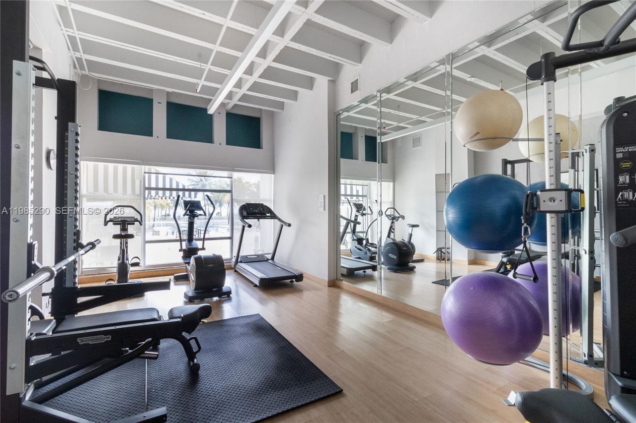 4925 Collins Ave, Unit 5C, Miami Beach, FL 33140 Photo