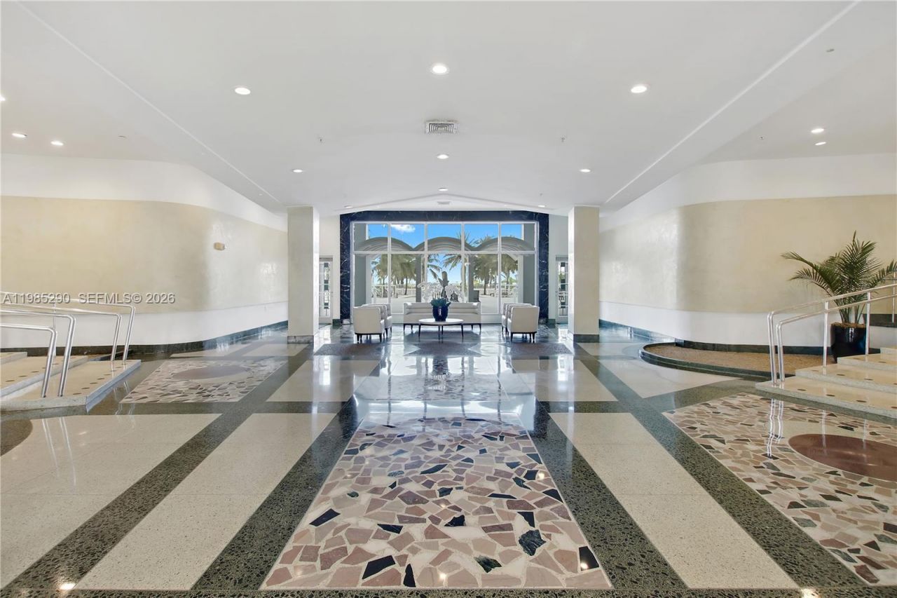 4925 Collins Ave, Unit 5C, Miami Beach, FL 33140 Photo