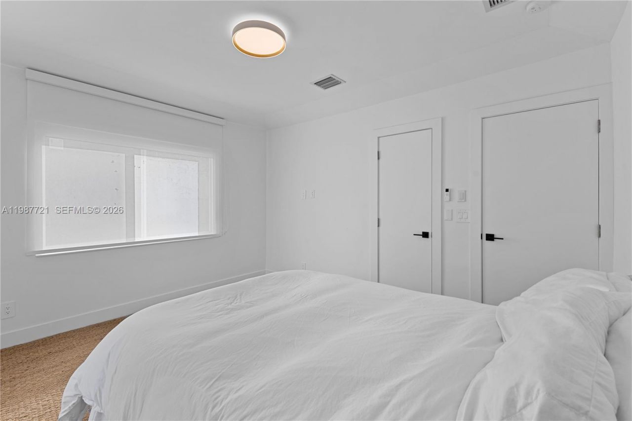 8926 Emerson Ave , Surfside, FL 33154 Photo