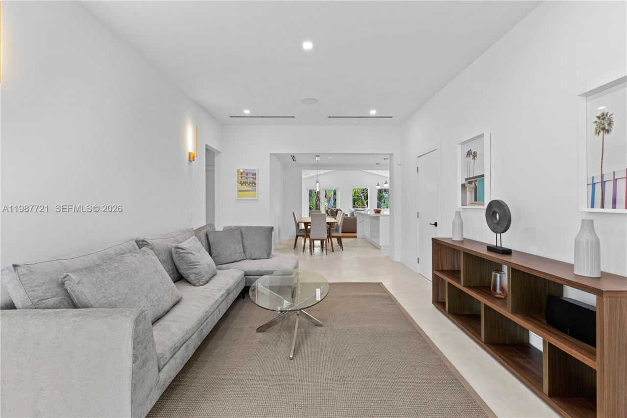 8926 Emerson Ave , Surfside, FL 33154 Photo