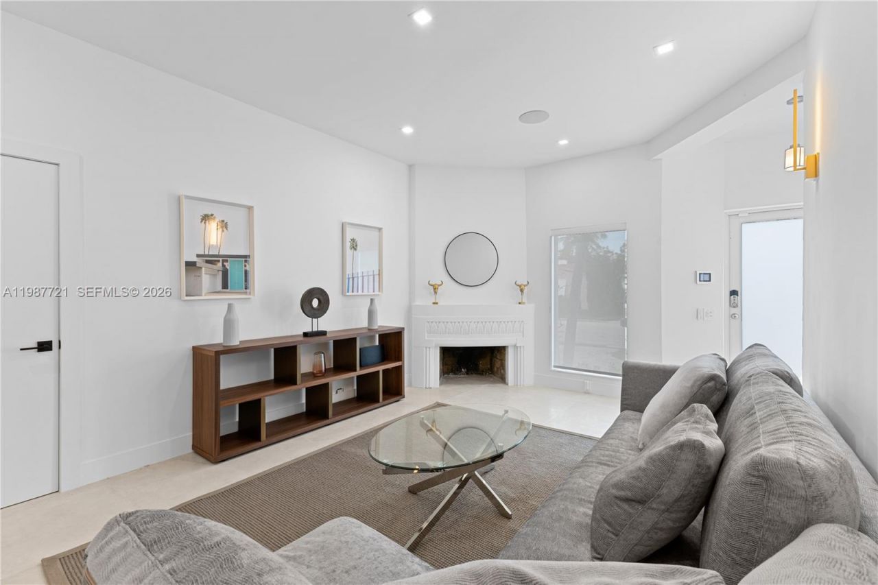 8926 Emerson Ave , Surfside, FL 33154 Photo