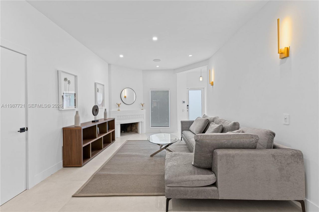 8926 Emerson Ave , Surfside, FL 33154 Photo