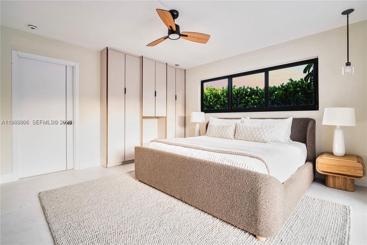 5561 NE 28th Ave , Fort Lauderdale, FL 33308 Photo