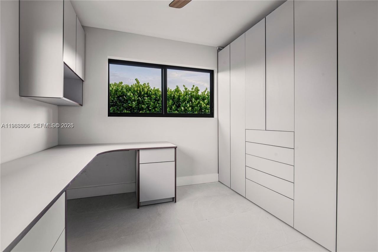 5561 NE 28th Ave , Fort Lauderdale, FL 33308 Photo