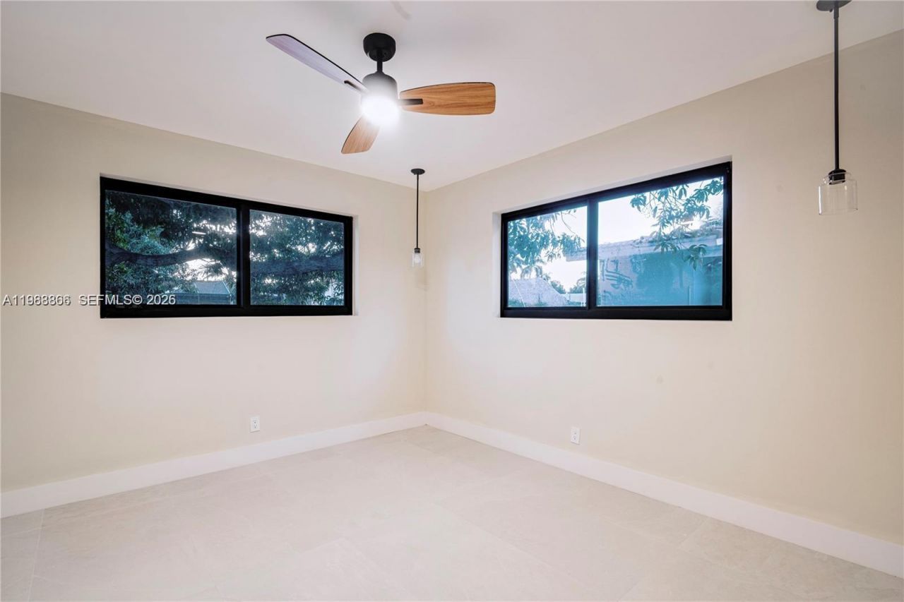 5561 NE 28th Ave, Fort Lauderdale, FL 33308 Photo