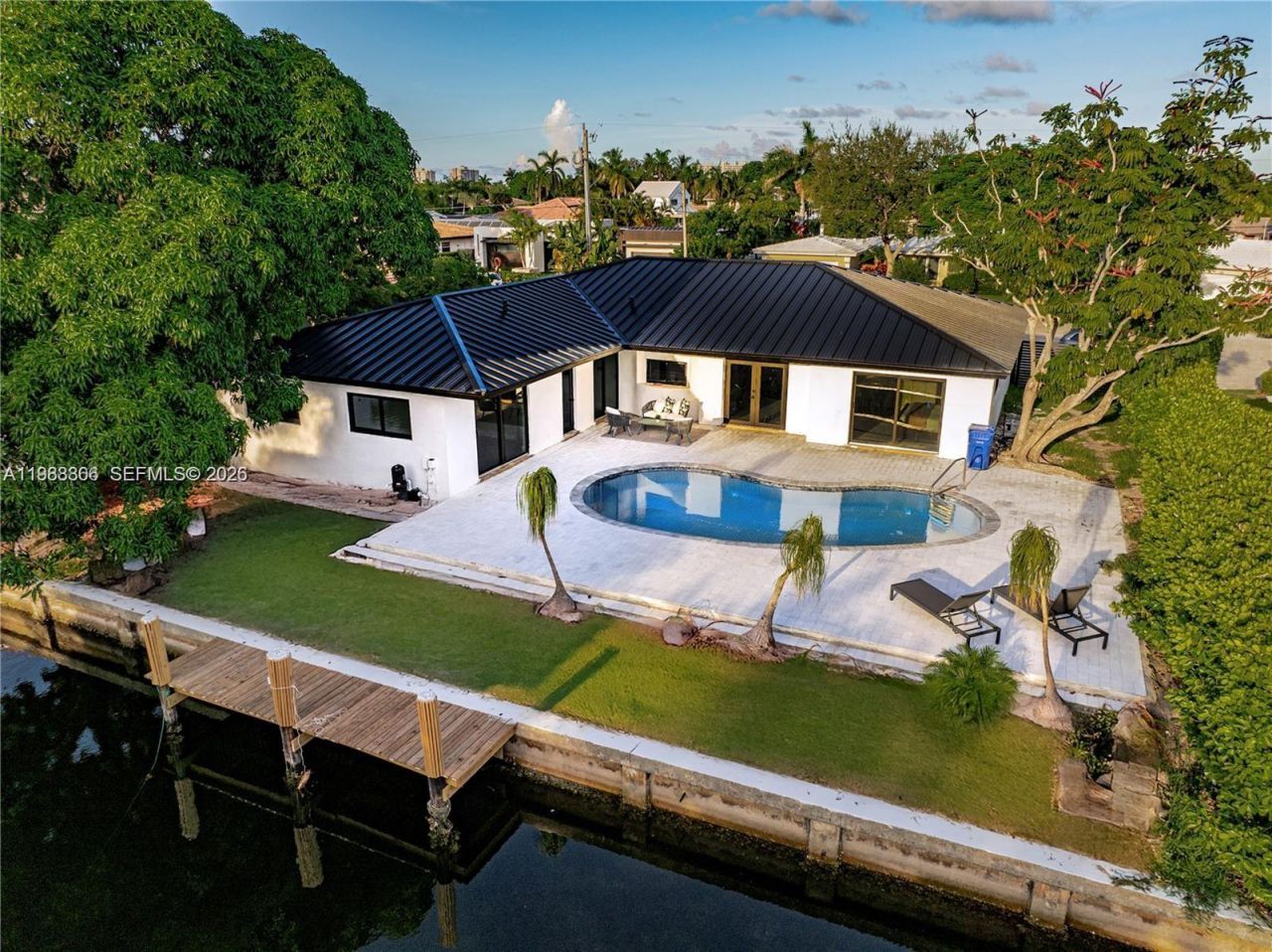 5561 NE 28th Ave, Fort Lauderdale, FL 33308 Photo