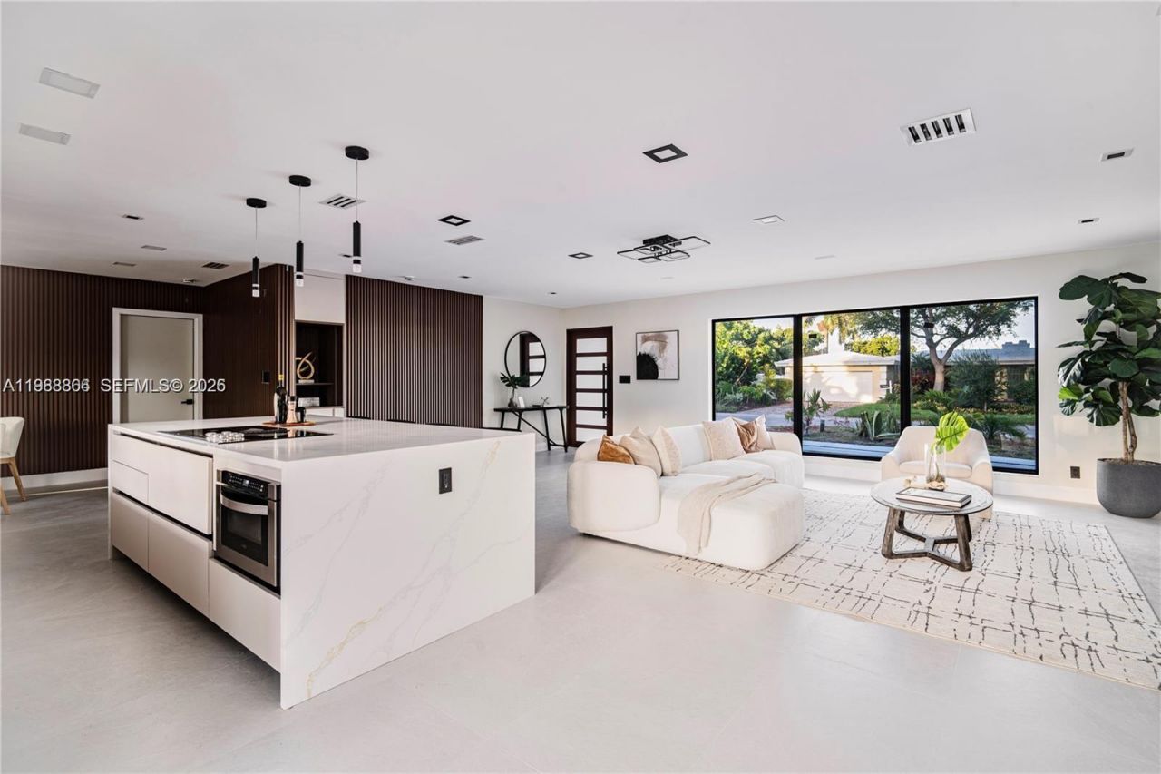 5561 NE 28th Ave, Fort Lauderdale, FL 33308 Photo