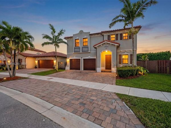 17340 SW 154th Pl , Miami, FL 33187