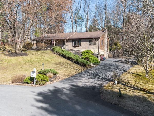 19 Crown Point, Ballston Lake, NY 12019