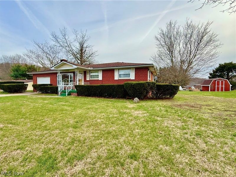 282 N Meadowlark Drive, Williamstown, WV 26187 Photo 1