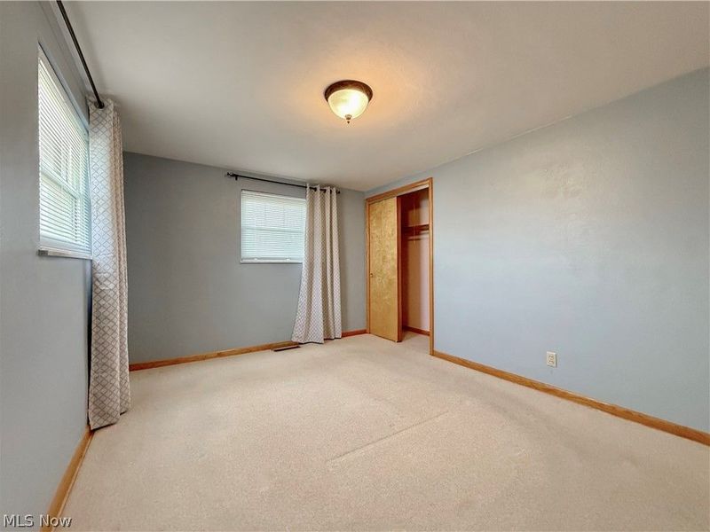 282 N Meadowlark Drive, Williamstown, WV 26187 Photo 22