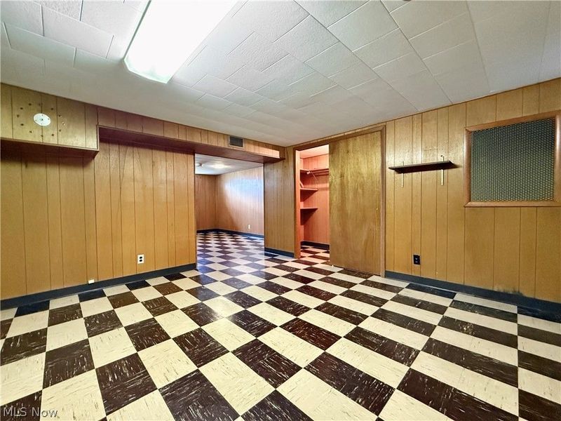 282 N Meadowlark Drive, Williamstown, WV 26187 Photo 35