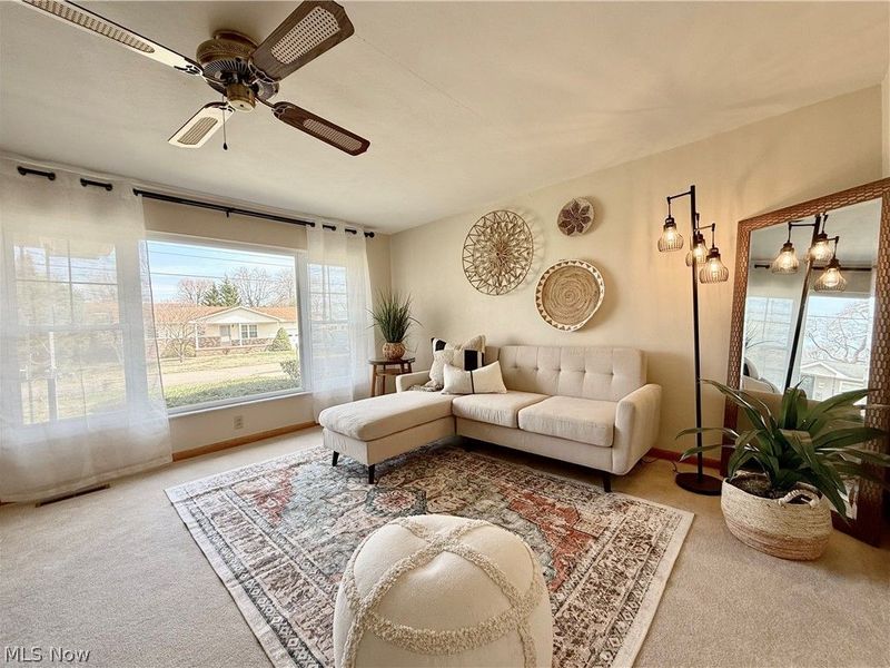 282 N Meadowlark Drive, Williamstown, WV 26187 Photo 6