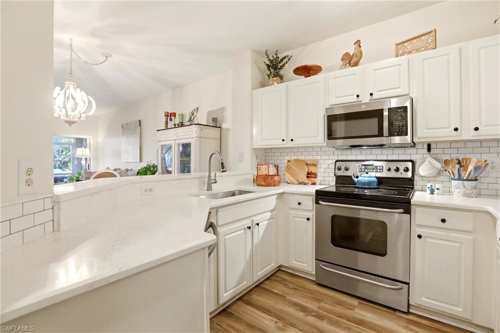 8234 Pacific Beach Dr, Fort Myers, FL 33966 Photo