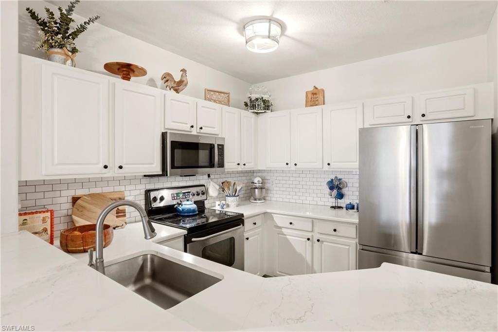 8234 Pacific Beach Dr, Fort Myers, FL 33966 Photo