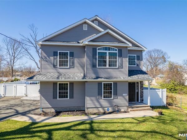 1718 4th, PISCATAWAY, NJ 08854