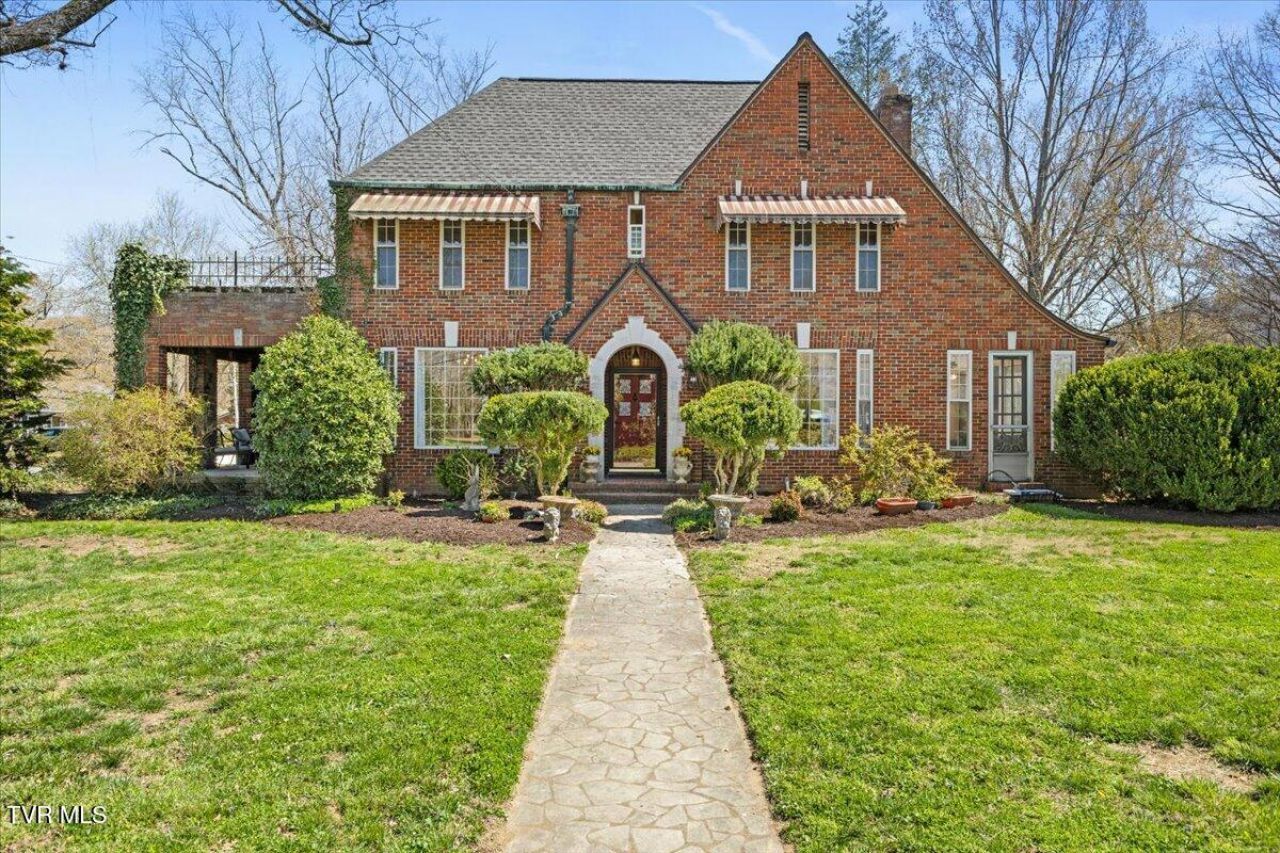 708 North Main Street, Elizabethton, TN 37643 Main Photo