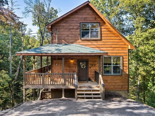 1518 Gregory Way, Sevierville, TN 37876